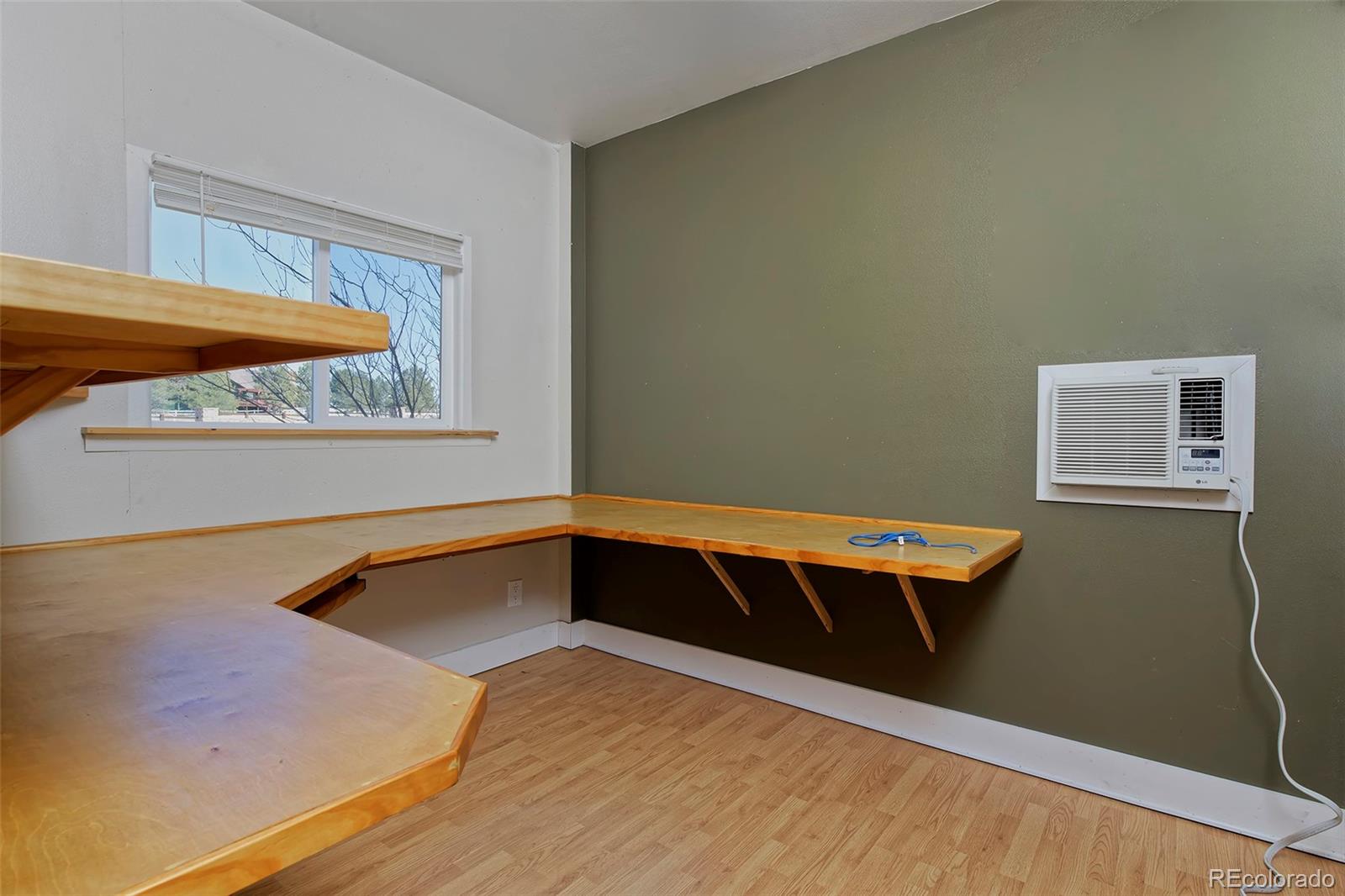 1340 Deerpath Trail Franktown, CO 80116 - Photo 37 of 44 a backyard of a house