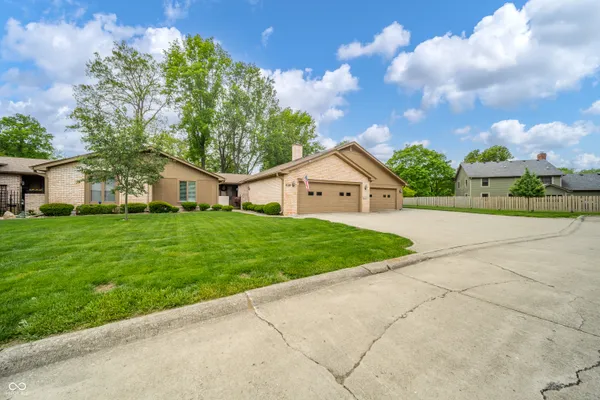 $259,900 | 3711 Ironwood Place, Anderson, IN 46011