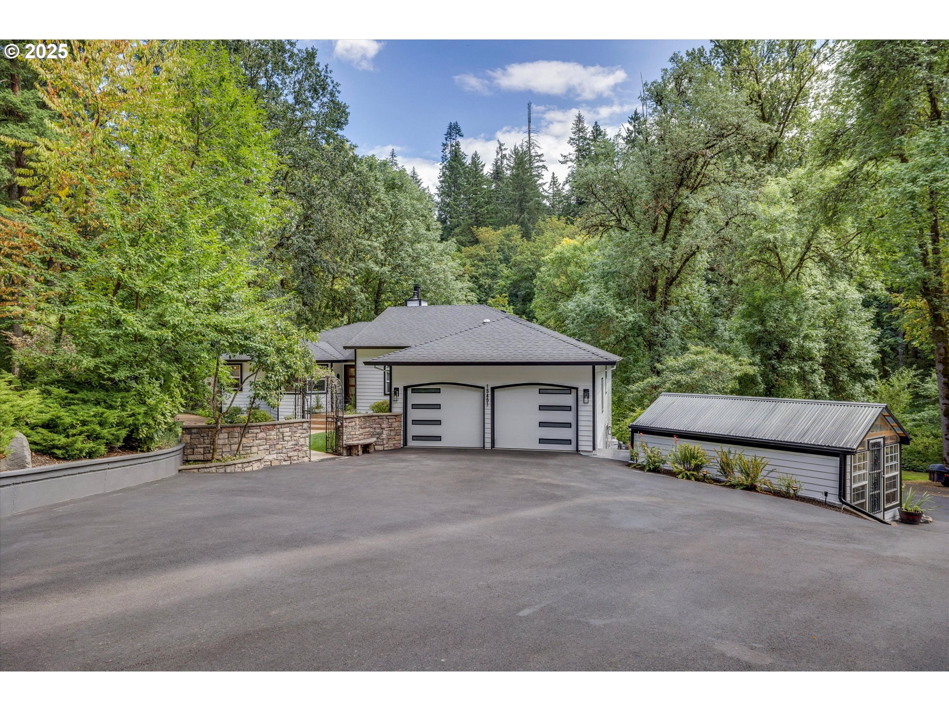 15451 Southeast Woodland Heights Road Amity, OR 97101 - Photo 5 of 38