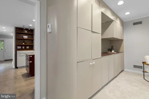 $950,000 | 419 Watts Branch Parkway, Potomac, MD 20854