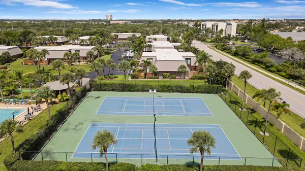 $3,000 | 1420 Ocean Way, Jupiter, FL 33477