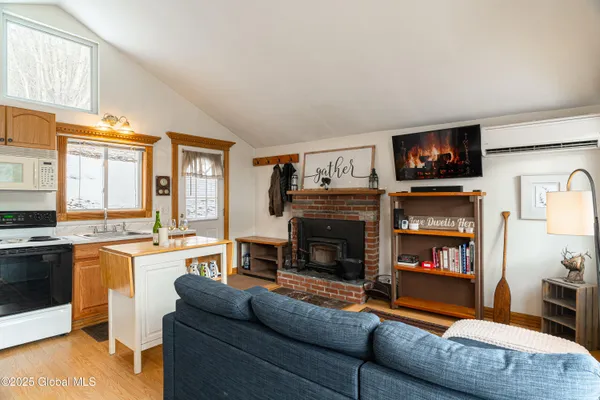 $299,999 | 117 Kleis Road, Fleischmanns, NY 12430