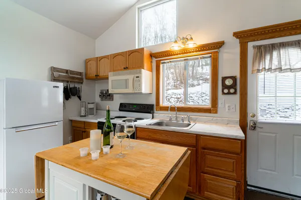 $299,999 | 117 Kleis Road, Fleischmanns, NY 12430