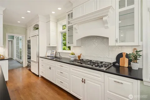 $3,150,000 | 2720 105th Avenue Southeast, Bellevue, WA 98004