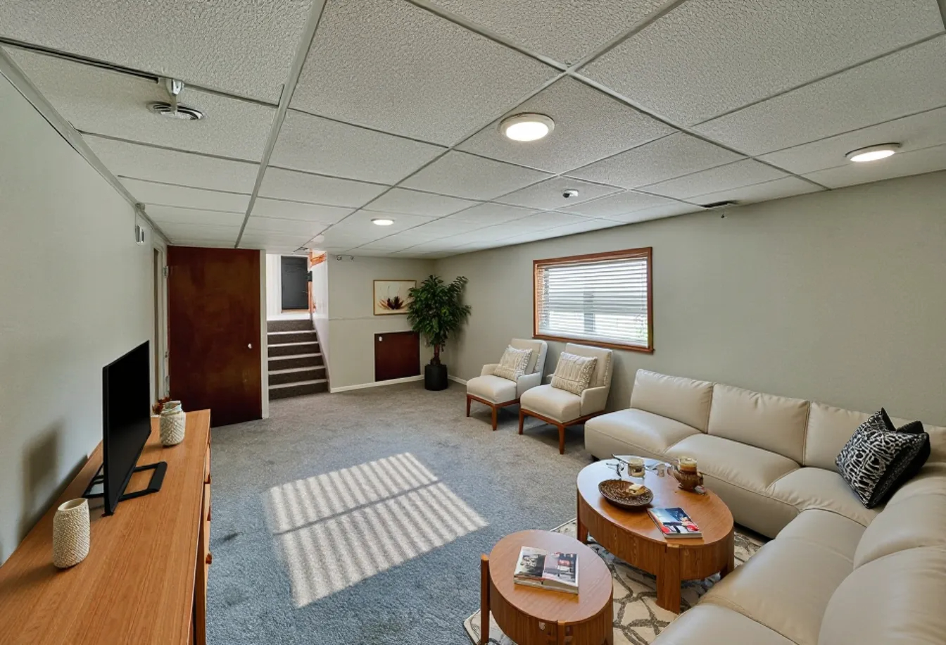 19202 Sherman Street Lansing, IL 60438 - Photo 6 of 17