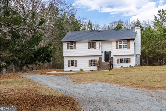 $324,900 | 415 Old Jones Road, Whitesburg, GA 30185