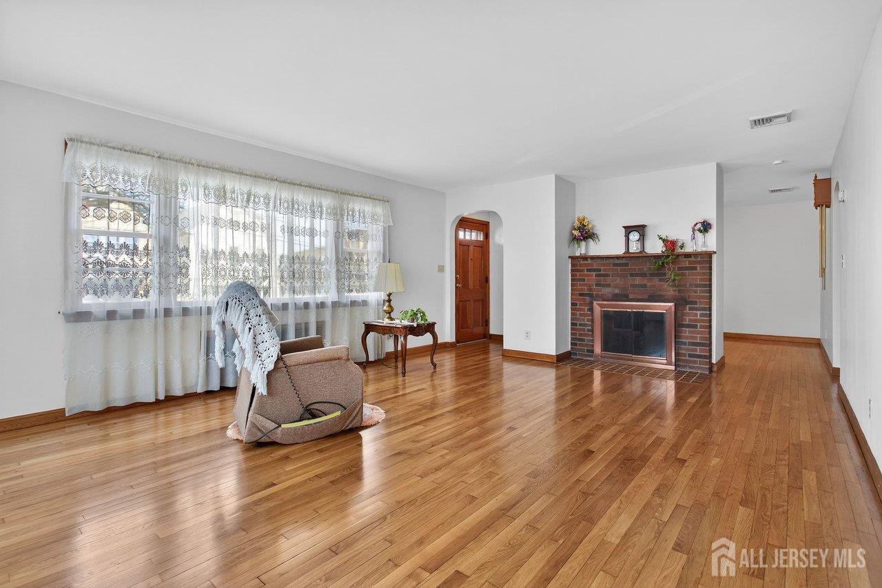 595 Jacques Street Perth Amboy, NJ 08861 - Photo 13 of 29