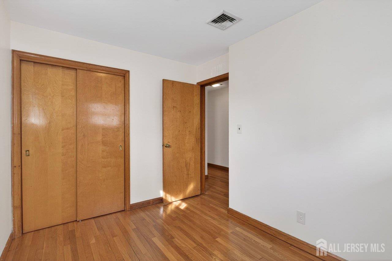 595 Jacques Street Perth Amboy, NJ 08861 - Photo 18 of 29