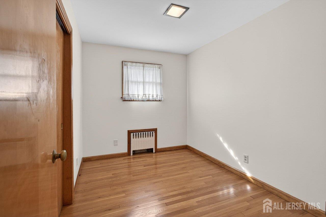 595 Jacques Street Perth Amboy, NJ 08861 - Photo 20 of 29