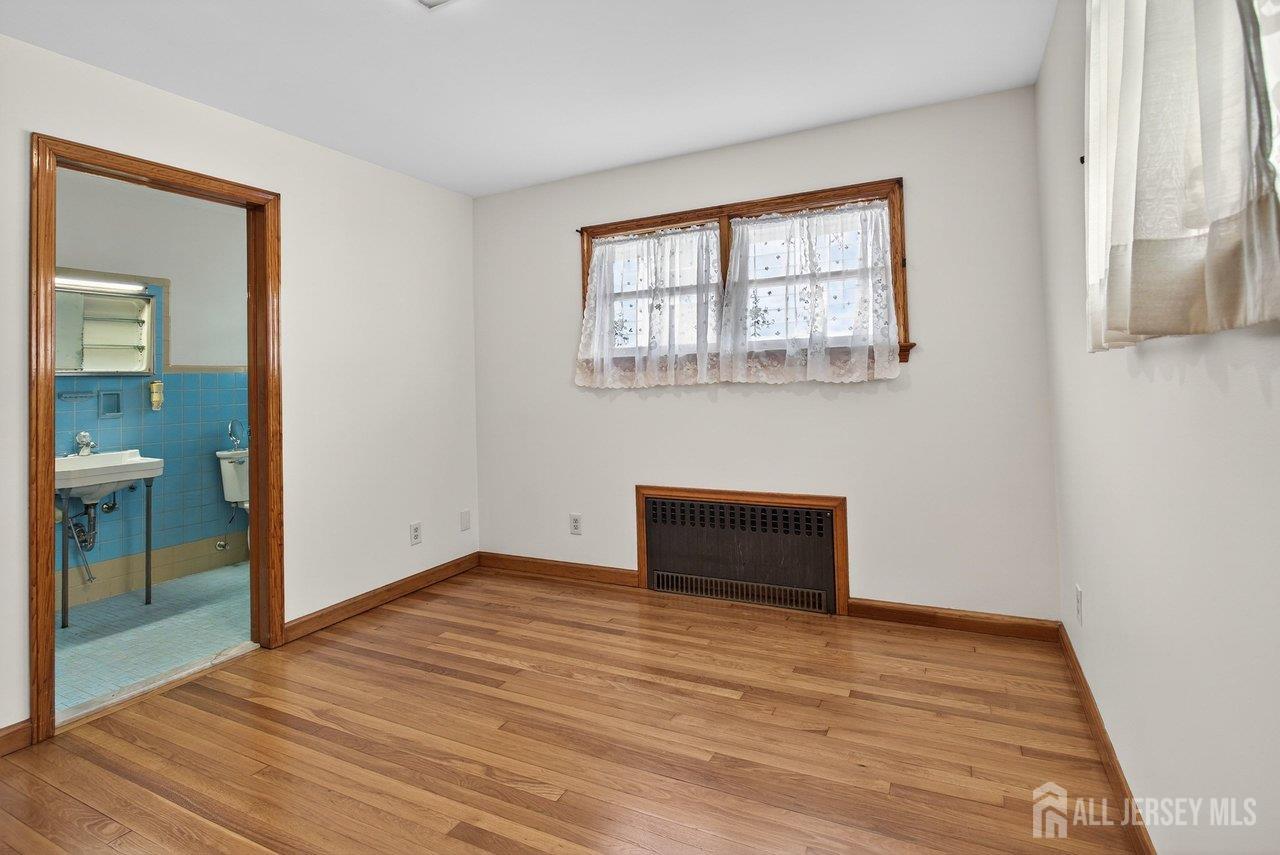 595 Jacques Street Perth Amboy, NJ 08861 - Photo 21 of 29
