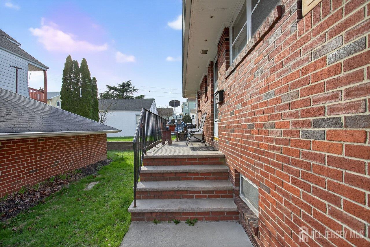 595 Jacques Street Perth Amboy, NJ 08861 - Photo 27 of 29