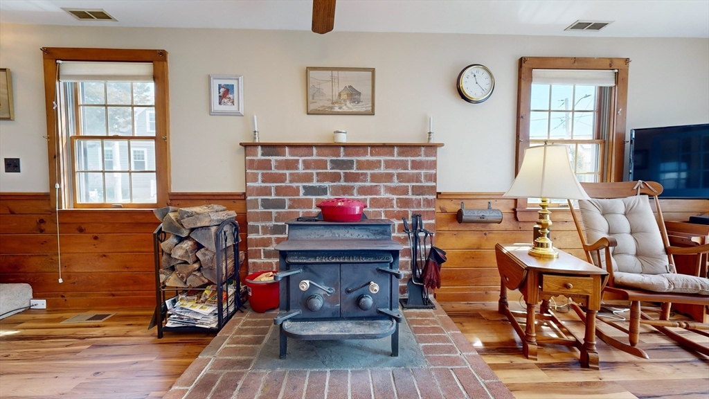 76 Cottage Road Newbury, MA 01951 - Photo 11 of 39 Gallery Image 11