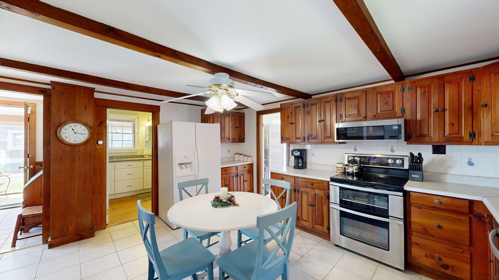 76 Cottage Road Newbury, MA 01951 - Photo 4 of 39 Gallery Image 4