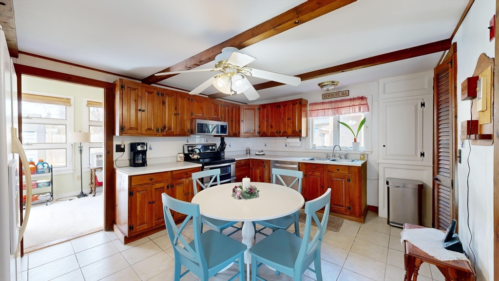 76 Cottage Road Newbury, MA 01951 - Photo 6 of 39 Gallery Image 6