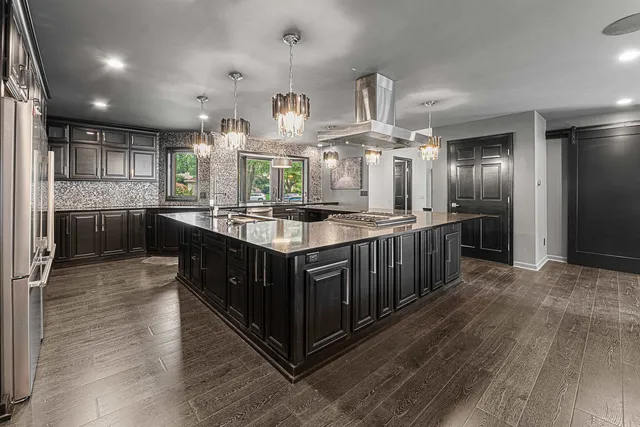 $1,025,000 | 1120 Lake Shore Drive, Beaver Dam, WI 53916