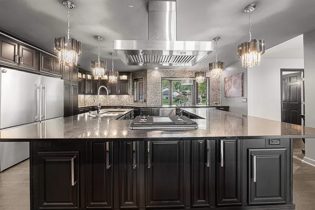 $1,025,000 | 1120 Lake Shore Drive, Beaver Dam, WI 53916