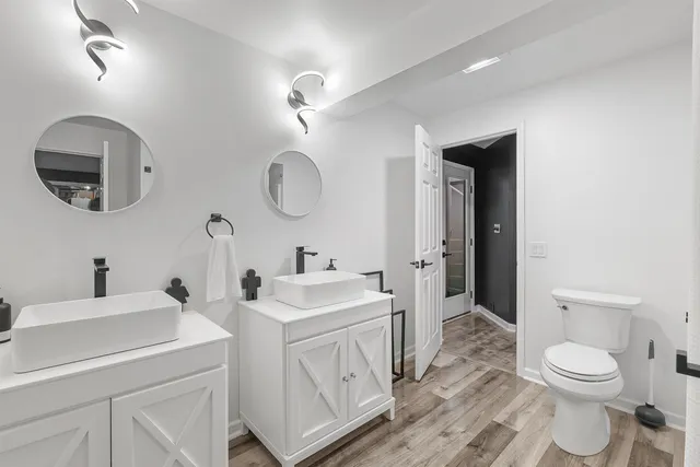 $1,025,000 | 1120 Lake Shore Drive, Beaver Dam, WI 53916