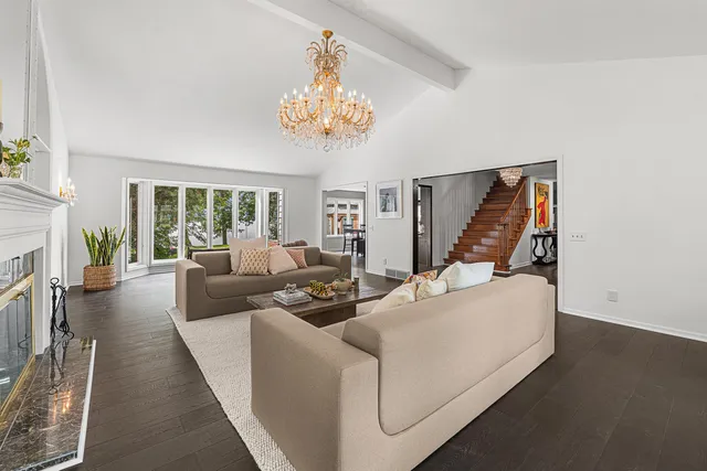 $1,025,000 | 1120 Lake Shore Drive, Beaver Dam, WI 53916