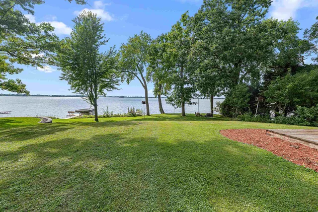 $1,025,000 | 1120 Lake Shore Drive, Beaver Dam, WI 53916