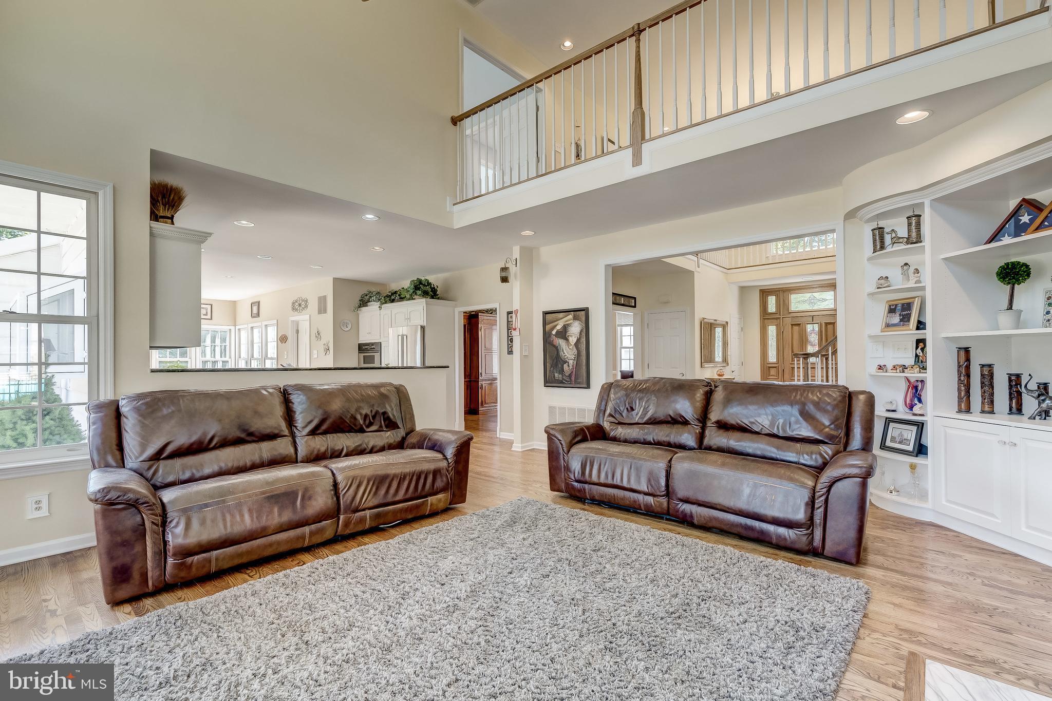 11284 Ridermark Row Columbia, MD 21044 - Photo 24 of 71 Family Room, Hardwood floor, Previous Photos