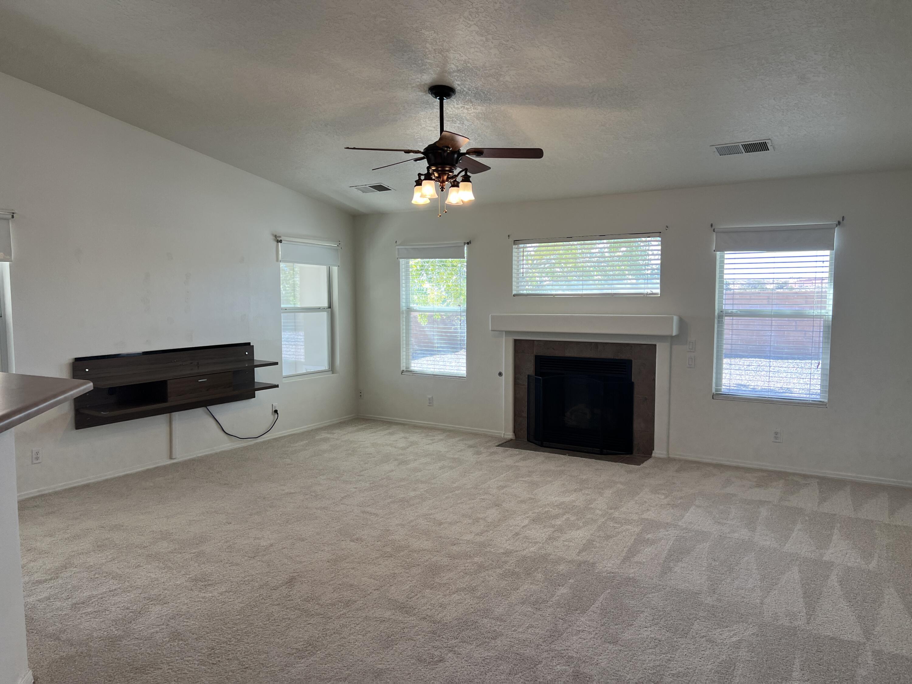 5825 Chaco Loop Northeast Rio Rancho, NM 87144 - Photo 5 of 19 Gallery Image 5