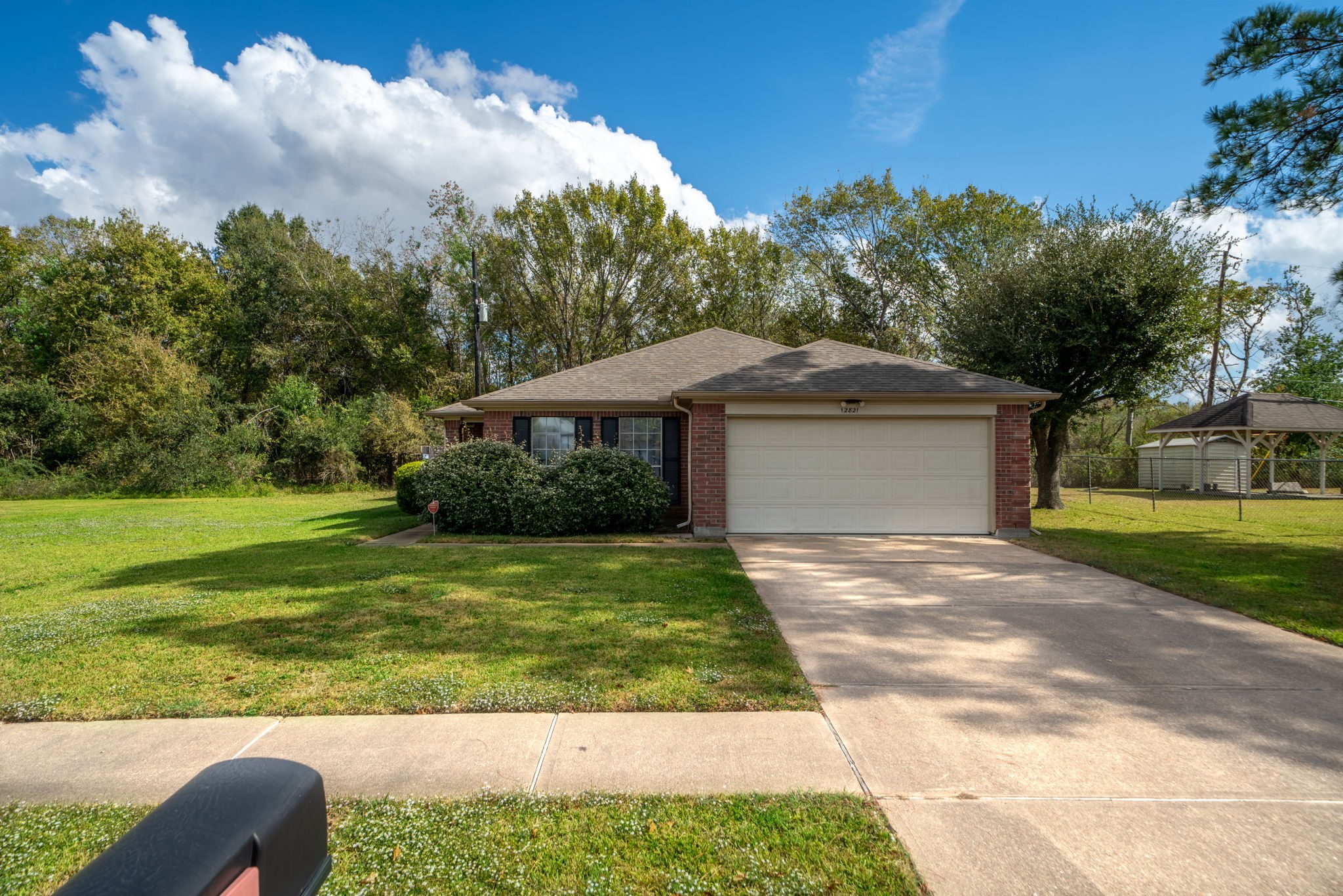 12821 Donegal Way Houston, TX 77047 - Photo 14 of 16 Front view!