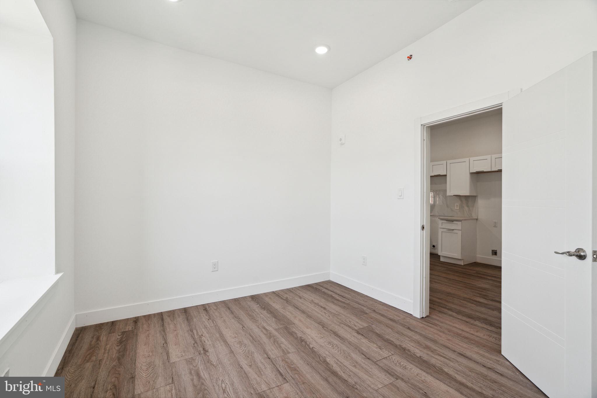 5164 Ridge Avenue, Unit 3 Philadelphia, PA 19128 - Photo 4 of 28