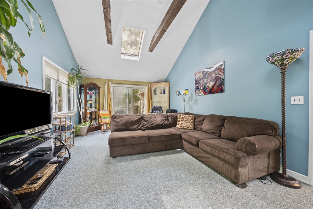 709 County Road Bourne, MA 02559 - Photo 12 of 37