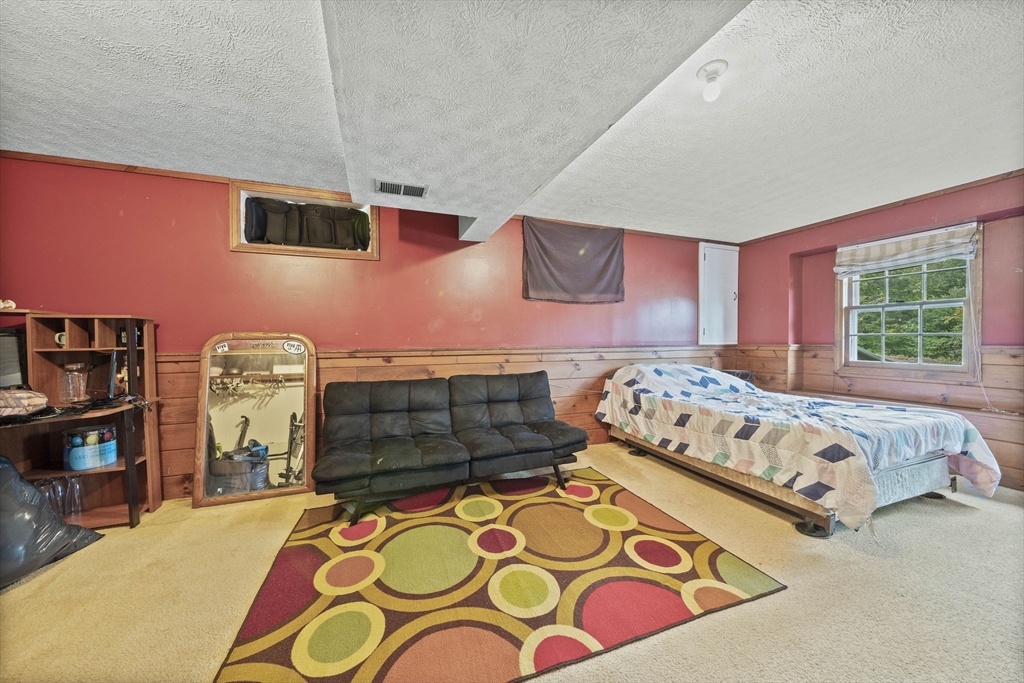 709 County Road Bourne, MA 02559 - Photo 16 of 37