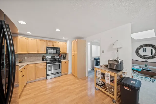 $499,900 | 709 County Road, Bourne, MA 02559