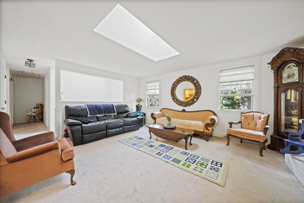 709 County Road Bourne, MA 02559 - Photo 10 of 37