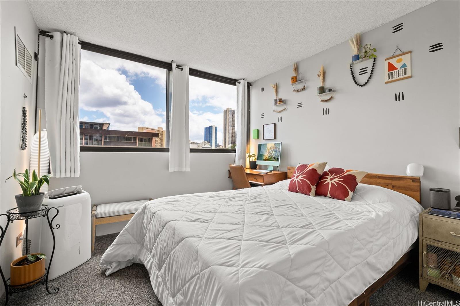 1114 Punahou Street, Unit 4B Honolulu, HI 96826 - Photo 17 of 20