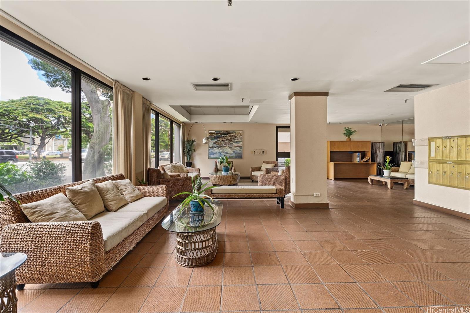 1114 Punahou Street, Unit 4B Honolulu, HI 96826 - Photo 19 of 20