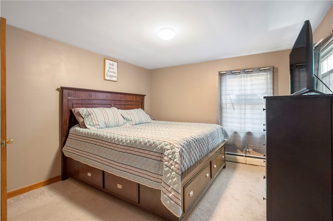 3936 Mendon Road Cumberland, RI 02864 - Photo 8 of 20