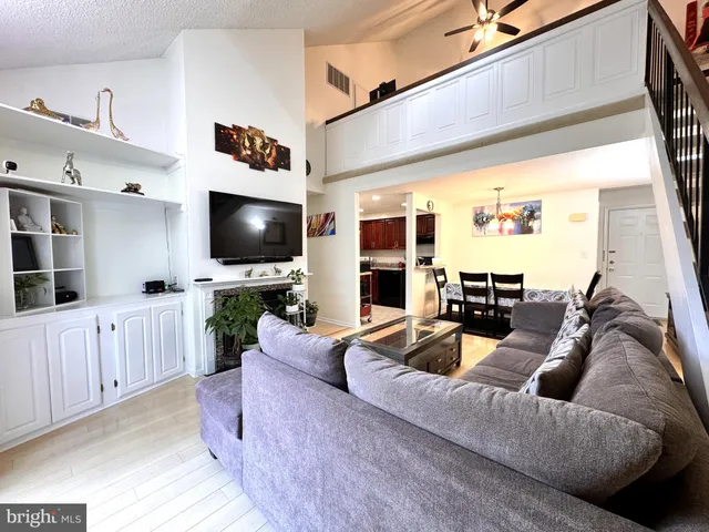 $419,900 | 5220 Ravens Crest Drive, Plainsboro, NJ 08536