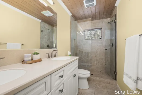 $924,900 | 15710 Rich Lane, Hickory Corners, MI 49060