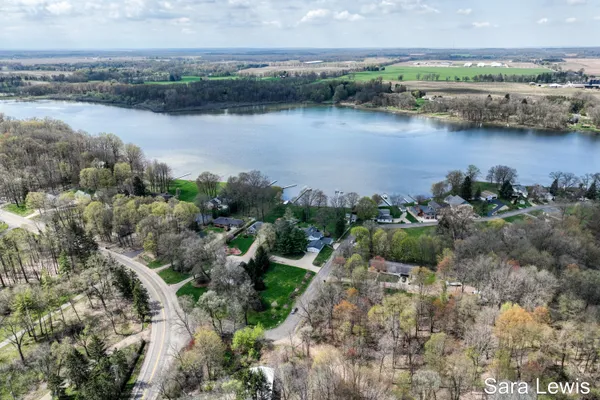 $924,900 | 15710 Rich Lane, Hickory Corners, MI 49060
