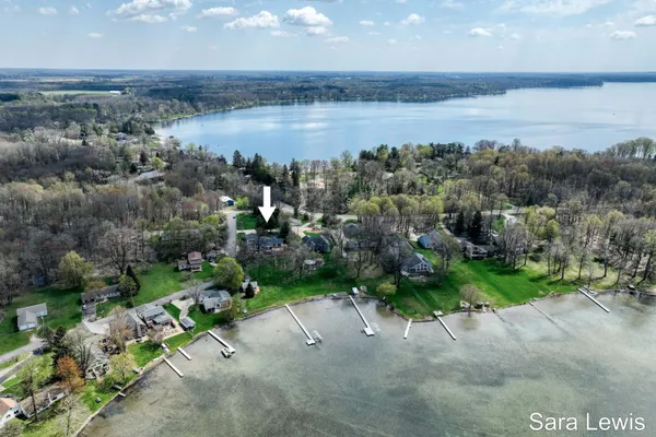 $924,900 | 15710 Rich Lane, Hickory Corners, MI 49060