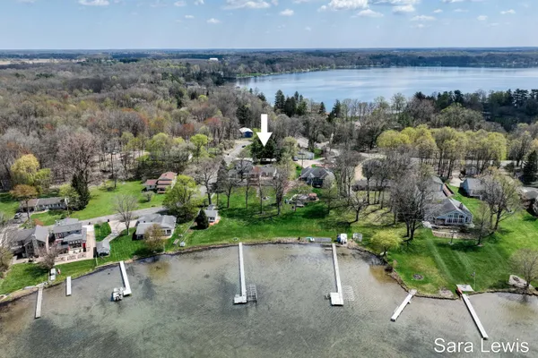 $924,900 | 15710 Rich Lane, Hickory Corners, MI 49060