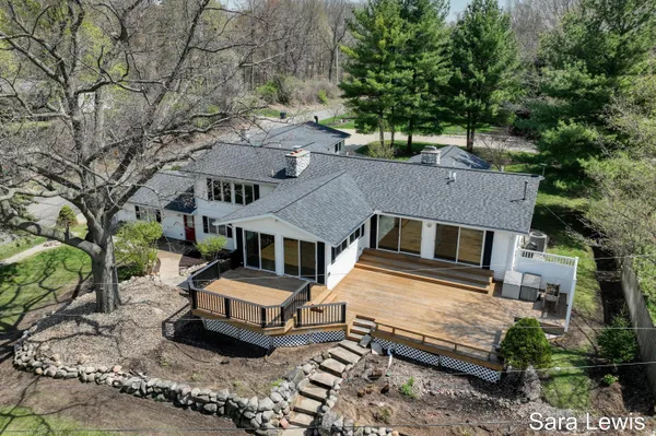 $924,900 | 15710 Rich Lane, Hickory Corners, MI 49060