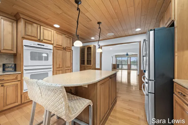 $924,900 | 15710 Rich Lane, Hickory Corners, MI 49060