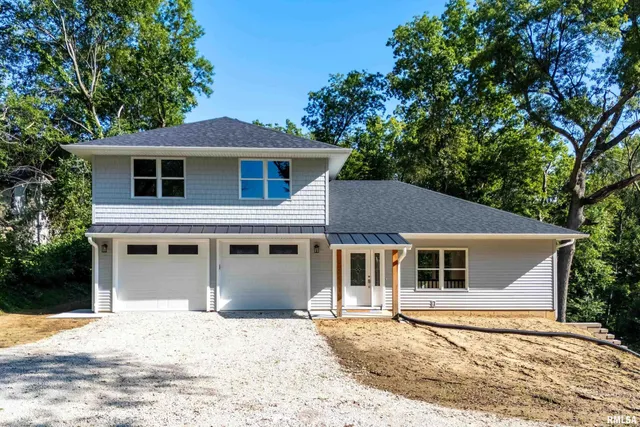 $590,000 | 3303 Valley Drive, Geneseo, IL 61254