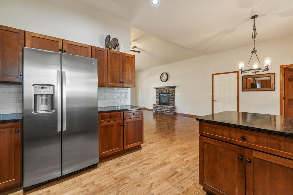 6352 Sanderling Road Klamath Falls, OR 97601 - Photo 25 of 65 Kitchen - Recent Appliance Updates
