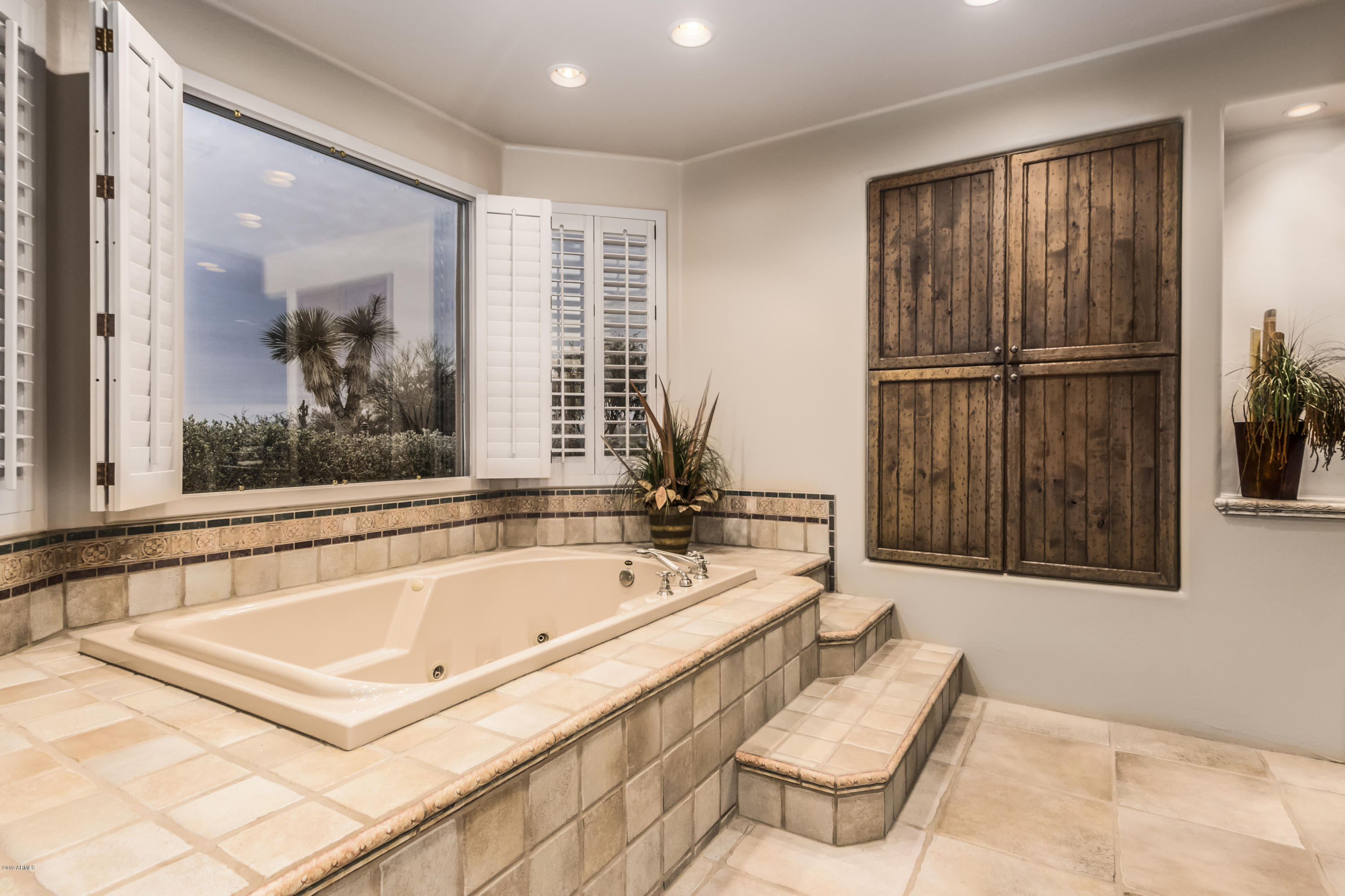 18415 East Flicker Drive Rio Verde, AZ 85263 - Photo 29 of 73 JETTED TUB