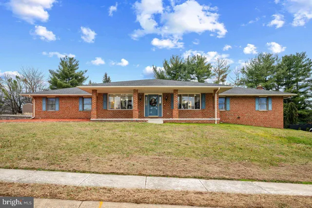 $449,000 | 1958 High Street, York, PA 17408