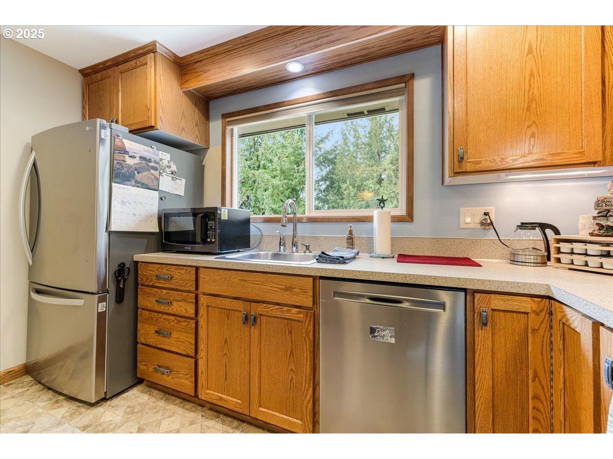 3027 Watercrest Road Forest Grove, OR 97116 - Photo 12 of 47 Gallery Image 12
