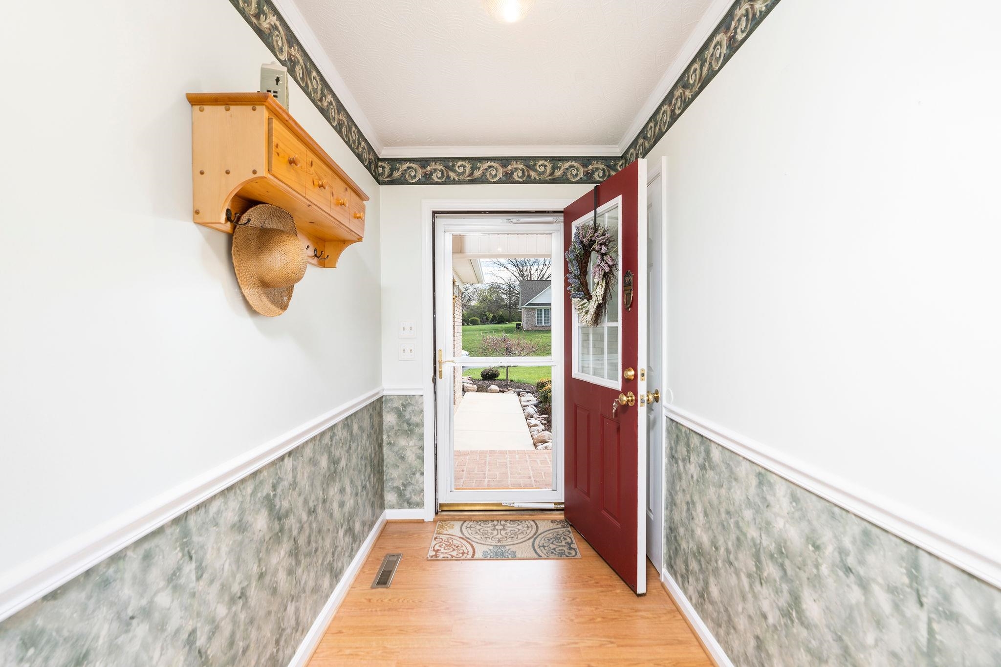 61 Gloucester Road Stuarts Draft, VA 24477 - Photo 8 of 74 Gallery Image 8