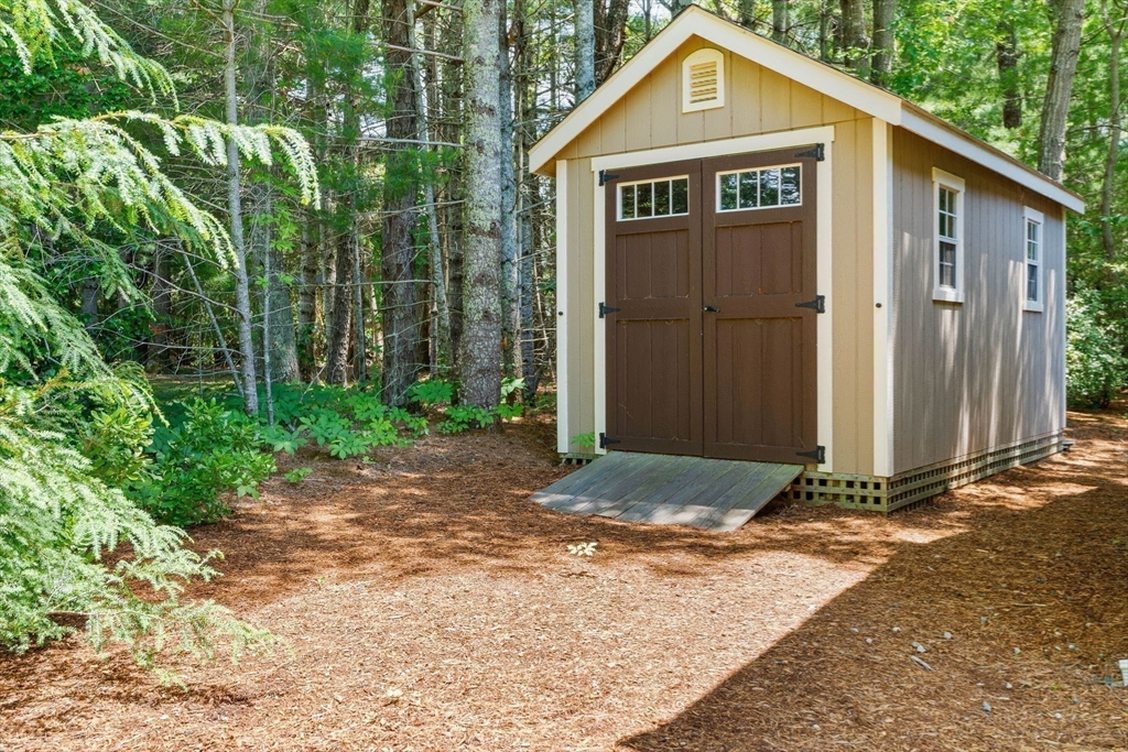 261 Fells Pond Road Mashpee, MA 02649 - Photo 8 of 42 Gallery Image 8