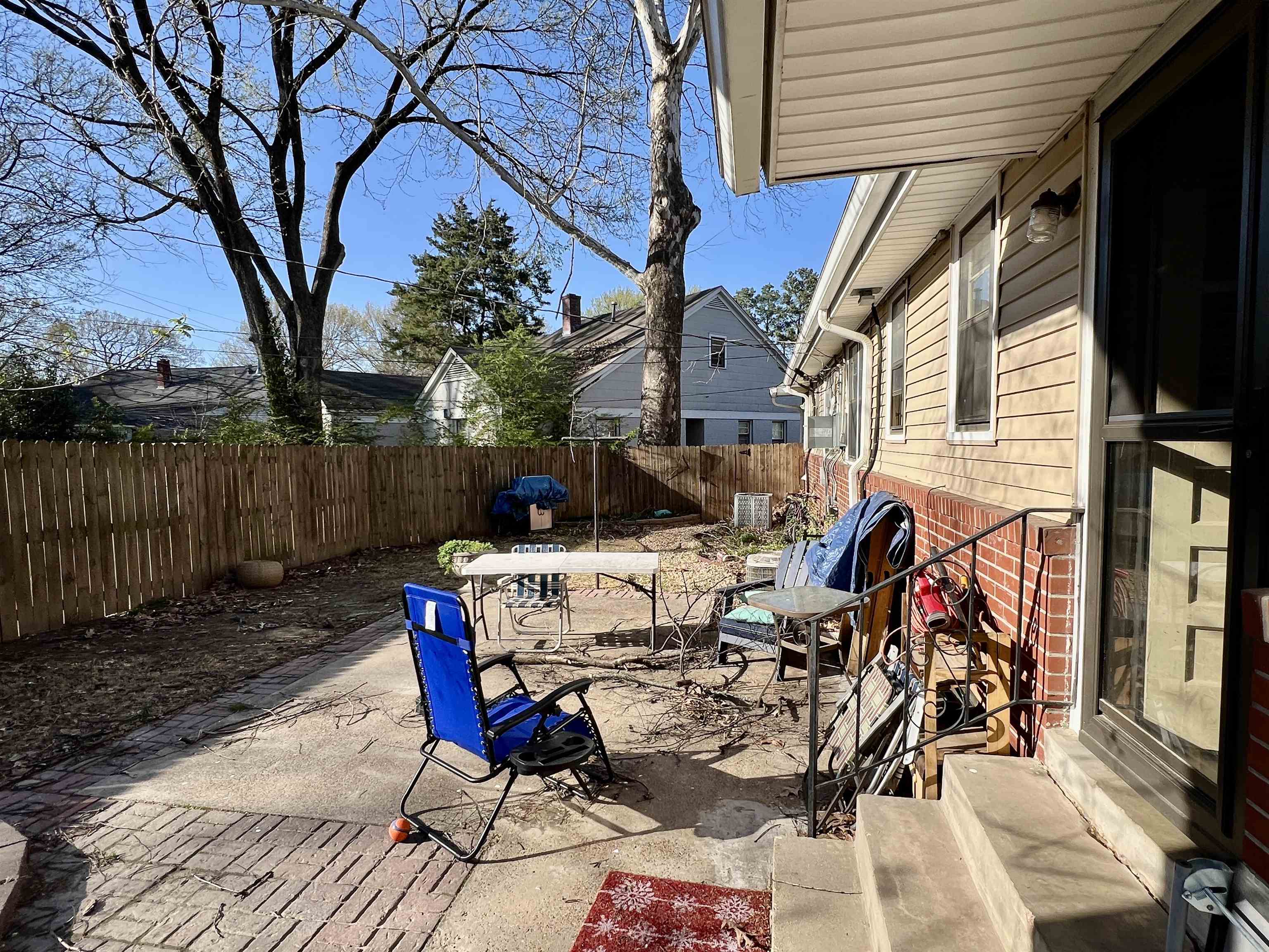 505 High Point Terrace Memphis, TN 38122 - Photo 29 of 29 View of patio featuring a fenced backyard and outdoor dining area