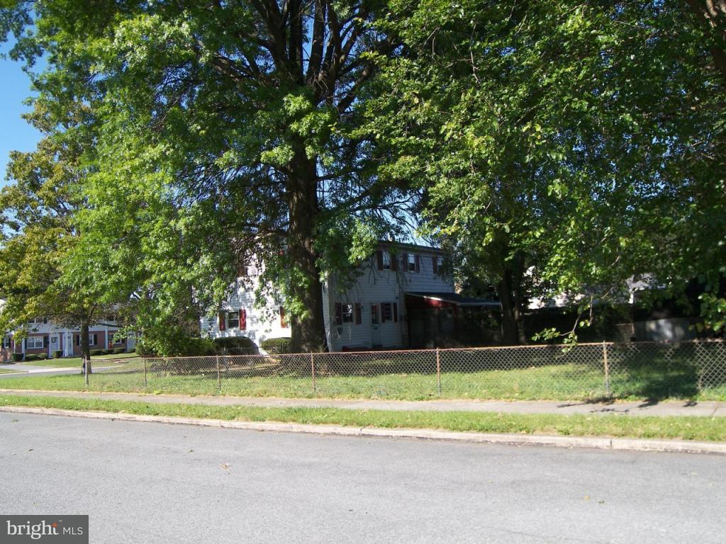 549 West Marion Street Lititz, PA 17543 - Photo 4 of 4